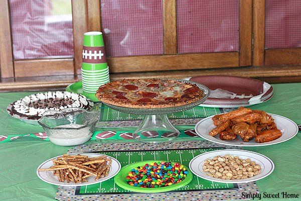 Homegating Party Table 2
